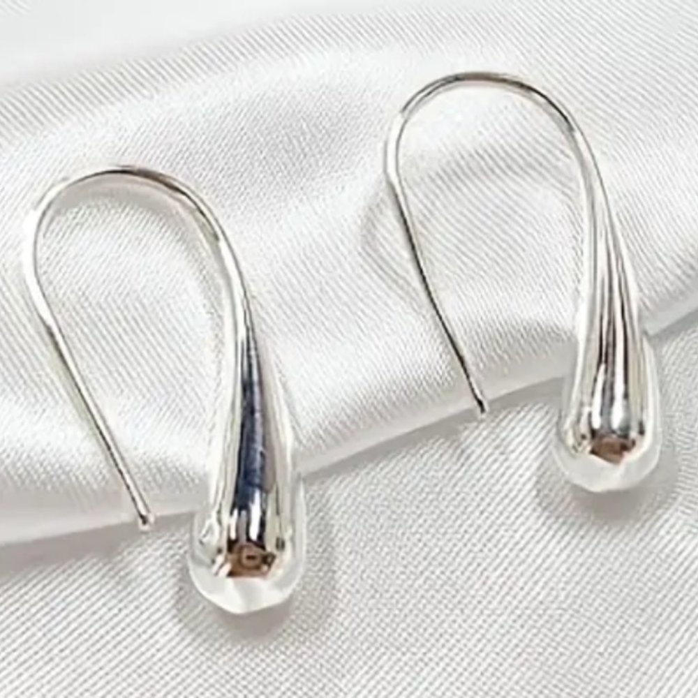 925 Stamped Sterling Silver Drop Shape Earrings